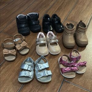 Stride Rite toddler shoes 4m all great condition